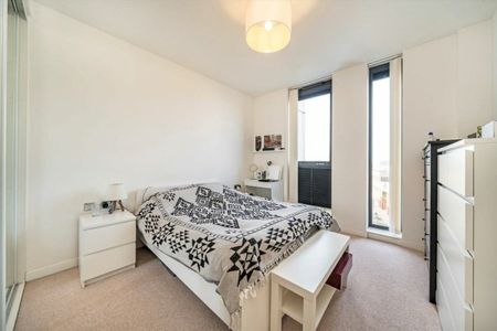 Quebec Way, London, SE16 - Photo 3