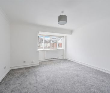 To Let 2 Bed Apartment - Photo 5