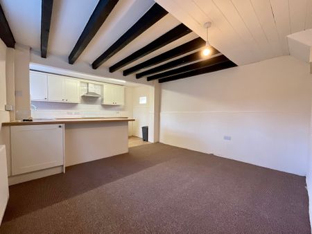 3 bedroom Cottage to let - Photo 5