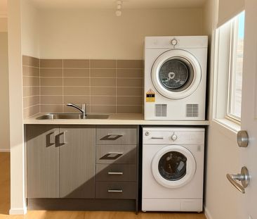 CONVENIENTLY LOCATED STUDIO APARTMENT - Photo 2