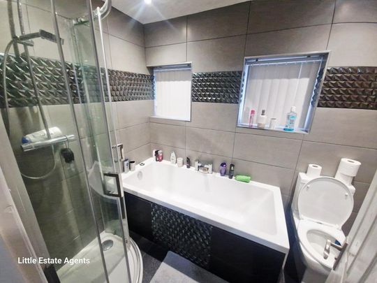 3 bedroom end of terrace house to rent - Photo 1