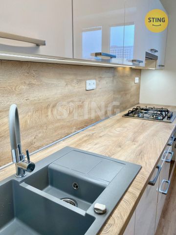 Byt 2+1 k pronájmu, Ostrava / Poruba, ulice 17. listopadu - Photo 4