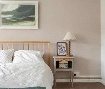 2 Bed Terraced House, Deventer Crescent, SE22 - Photo 6