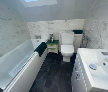 2 bedroom flat to rent - Photo 6