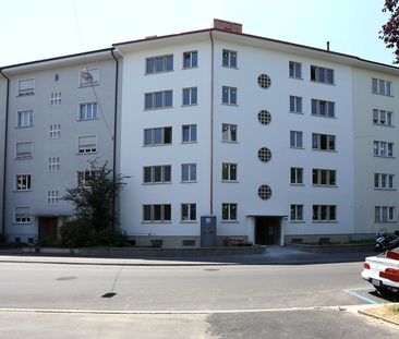 Helle 2-Zimmerwohnung in sanierter Liegenschaft mit grossem Balkon - Photo 3