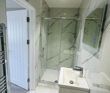 6 bedroom property to rent - Photo 3