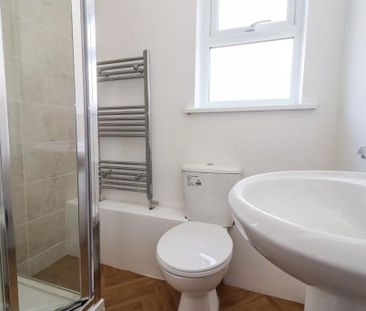 2 bedroom terraced house to rent - Photo 6