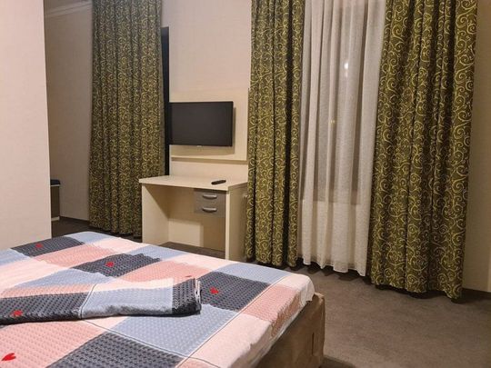 Vila P+1E, 7 camere, curte amenajata - zona Mall, George ... - Fotografie 1