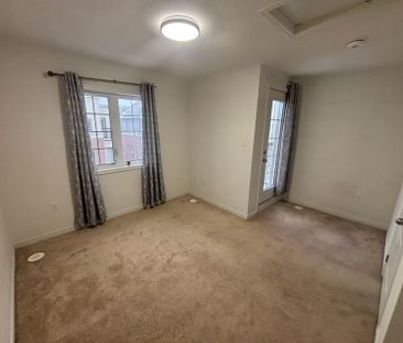 For Lease - 38 Filly Path, Oshawa, Ontario - Photo 6