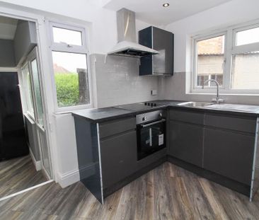 4 bedroom terraced house to rent - Photo 4