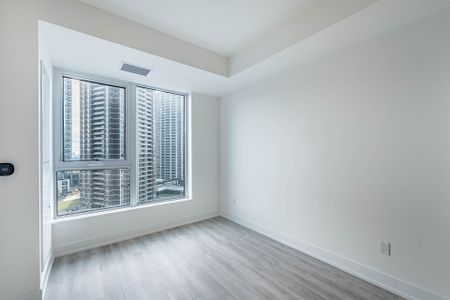 For Lease - 60 Central Park Roadway N/A Unit# 1105, Toronto, Ontario - Photo 5
