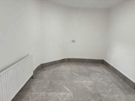 3 Bedroom House to rent - Photo 4