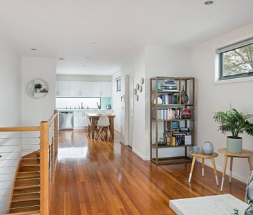 20 Luscombe Street, Brunswick VIC 3056 - Photo 2