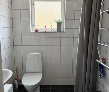 Slottsbacken 5 - Photo 1