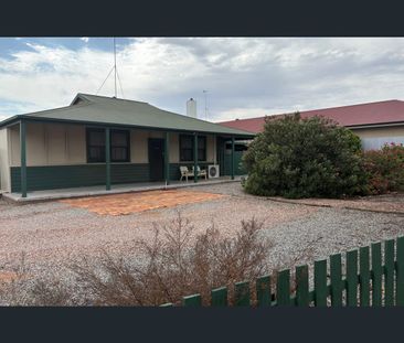 25 Playford Avenue, Whyalla Playford, SA 5600 - Photo 4