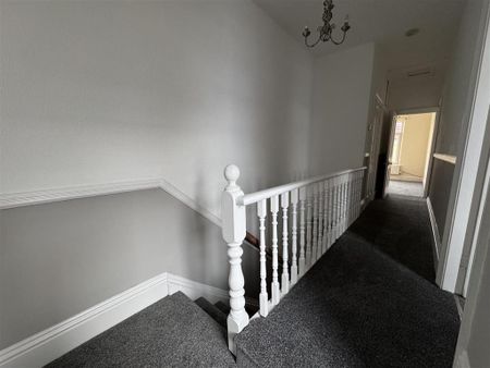 3 bedroom terraced house to rent - Photo 5