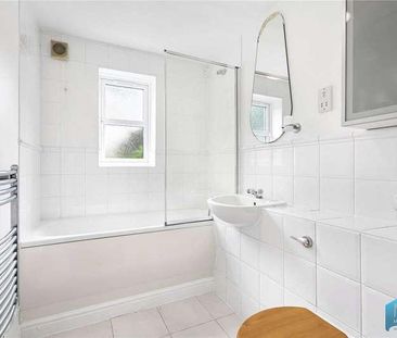 Lucas Gardens, London, N2 - Photo 4