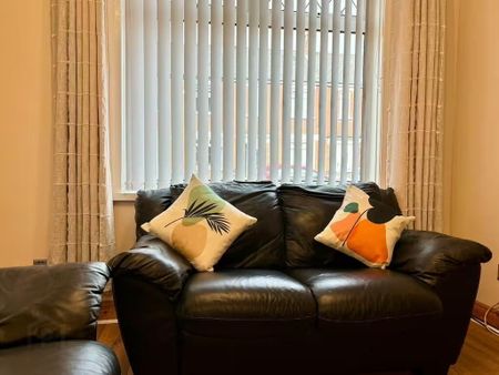 12 Connsbrook Park, Sydenham, Belfast, BT4 1NF - Photo 2