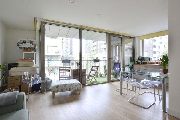 Bessemer Place, Greenwich Peninsula, SE10, London - Photo 1