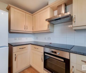 2 Connington Crescent, E4 - Photo 4