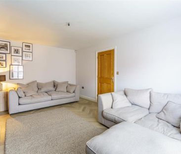 4 bedroom detached house to rent - Photo 1