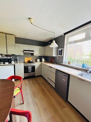 Room in a Shared House, Edwins Mead, E9 - Photo 1