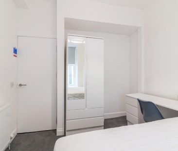 3 bedroom flat to rent - Photo 5