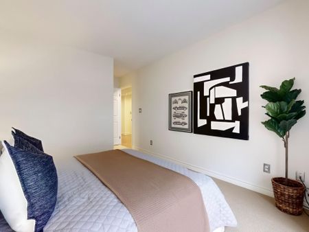 For Lease - 7 Carlton Street Unit# 1206, Toronto, Ontario - Photo 2