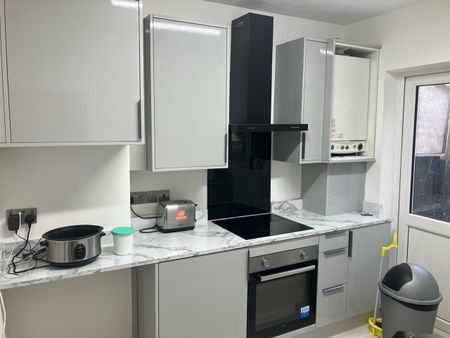 Room in a Shared House, Shaftesbury Avenue, HA2 - Photo 4