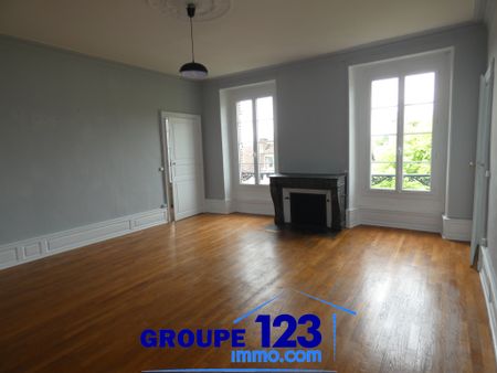 Location Appartement 3 pièces 117m² JOIGNY 89300 - Photo 3