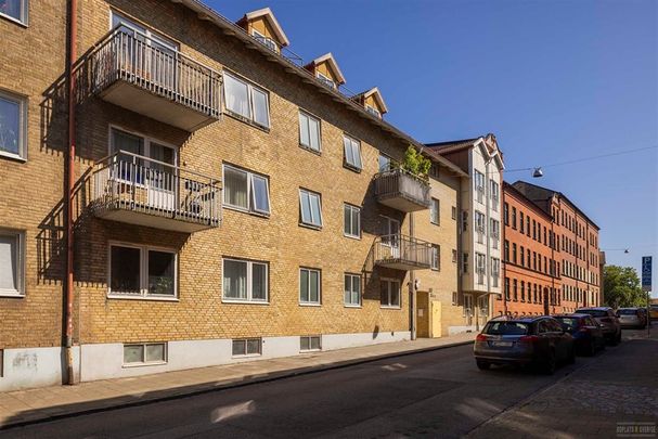 Solgatan 18 A - Photo 1