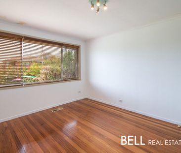 Well presented family home with low maintenance living - Photo 6