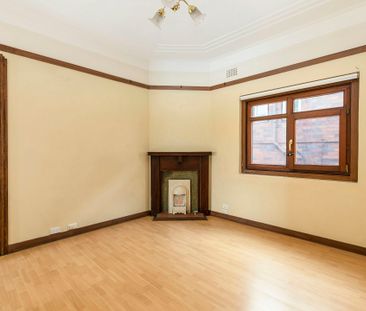 10 / 22-24 Cambridge Street - Photo 1