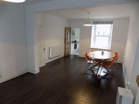 3 bedroom terraced house to rent - Photo 2