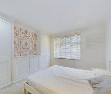 3 bedroom end of terrace house to rent - Photo 3