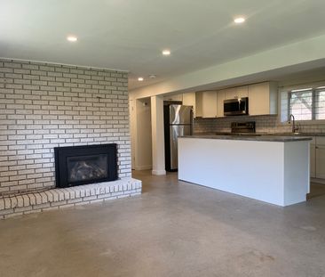 1-8 Lakeview Ave, Kingston, ON K7M 3S7 - Photo 1