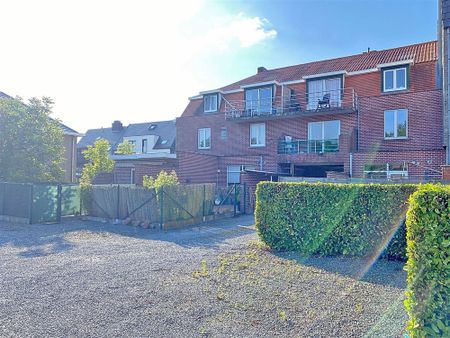 Instapklare vernieuwde (starters)WONING met 2 slaapkamers, terras, kelder & staanplaats - Photo 4