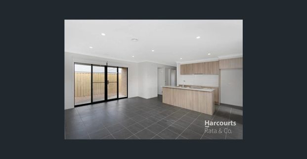 Spacious 4-Bedroom Home in Wollert - Photo 1