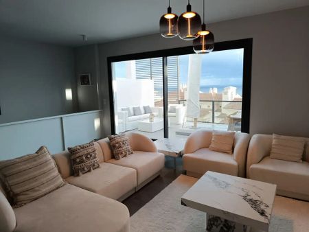 Casa adosada de alquiler en Pintores de Riviera, 39, Riviera del Sol - Photo 3