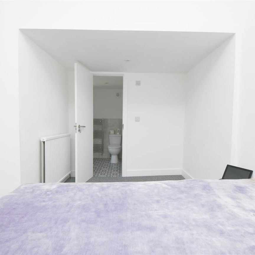 1 bed house share to rent in Berry Street, Burnley, BB11 - Photo 1