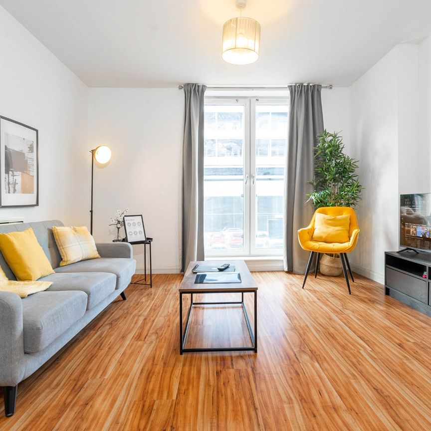 2 Bed Flat, Bromsgrove Street, B5 - Photo 1