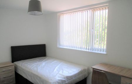 6 bedroom terraced house to rent - Photo 3