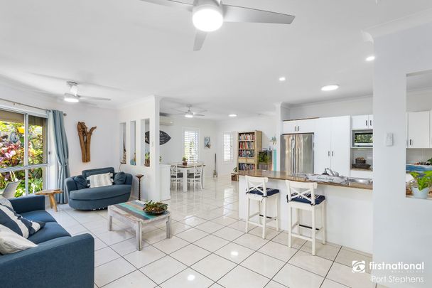 Immaculately Presented 3 Bedroom home with water views – Within a walk to the water’s edge - Photo 1