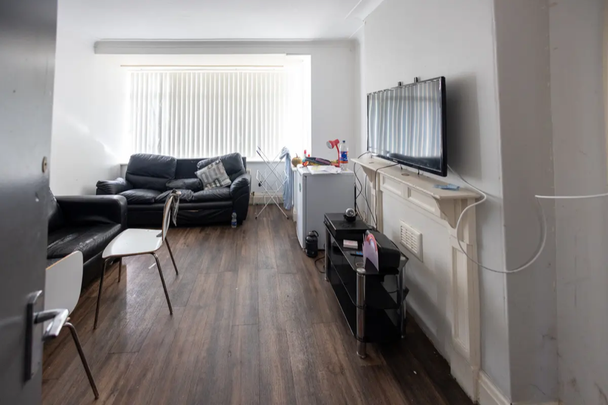 6 Bed - 59 St Annes Road, Headingley, Leeds - LS6 3NY - Student - Photo 1