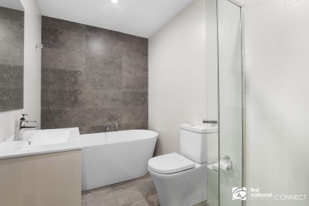 Convenient and contemporary living! - Photo 5