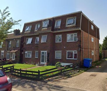 Mandeville Road, Enfield EN3, London - Photo 5