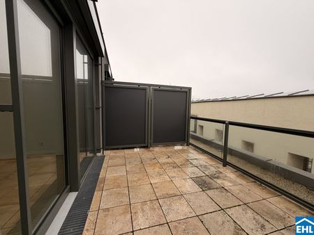 Charmante 4-Zimmer-DG-Wohnung mit großzügiger Freifläche! - Photo 2