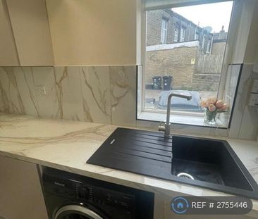 2 bedroom end of terrace house to rent - Photo 6