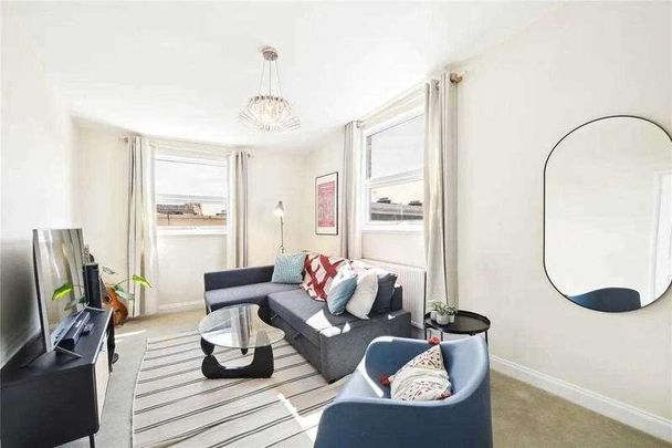 Earl's Court Road, London, SW5 - Photo 1