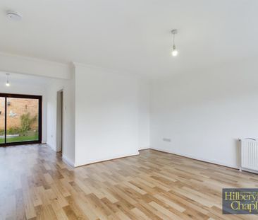 3 bedroom end of terrace house to rent - Photo 2